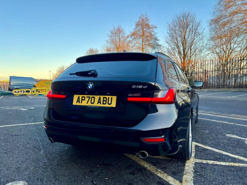 BMW 3 SERIES
