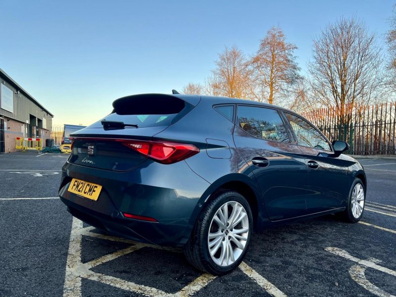 SEAT LEON