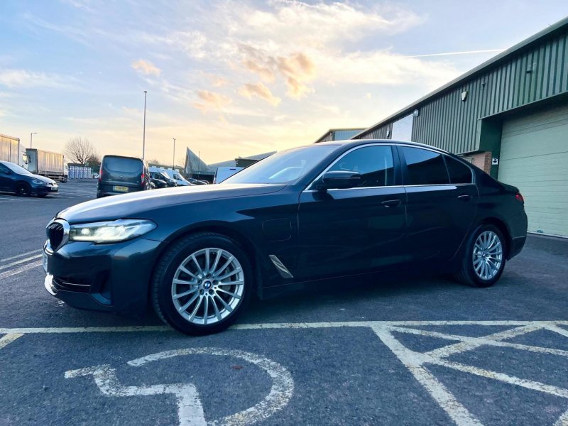 BMW 5 SERIES