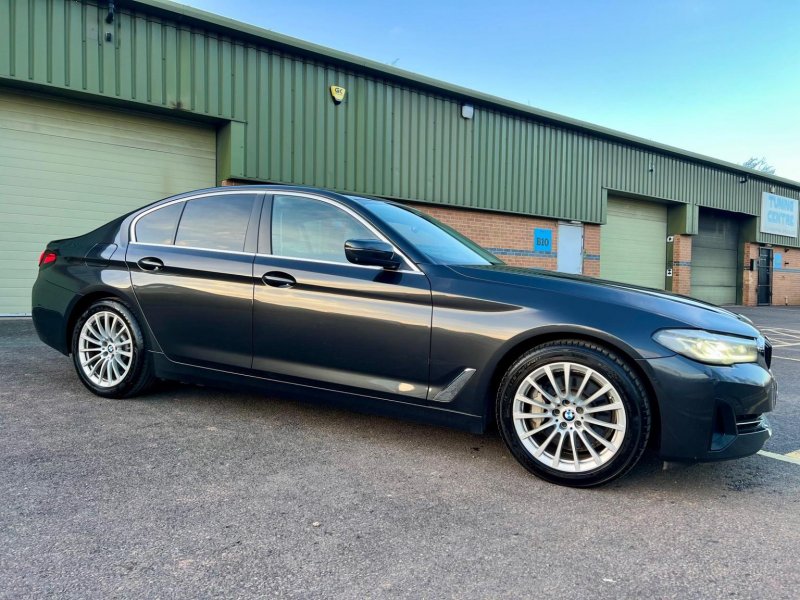 BMW 5 SERIES