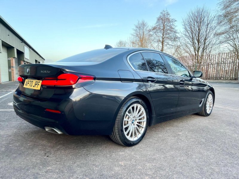 BMW 5 SERIES
