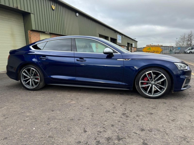 AUDI S5
