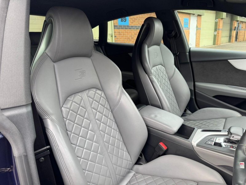 AUDI S5