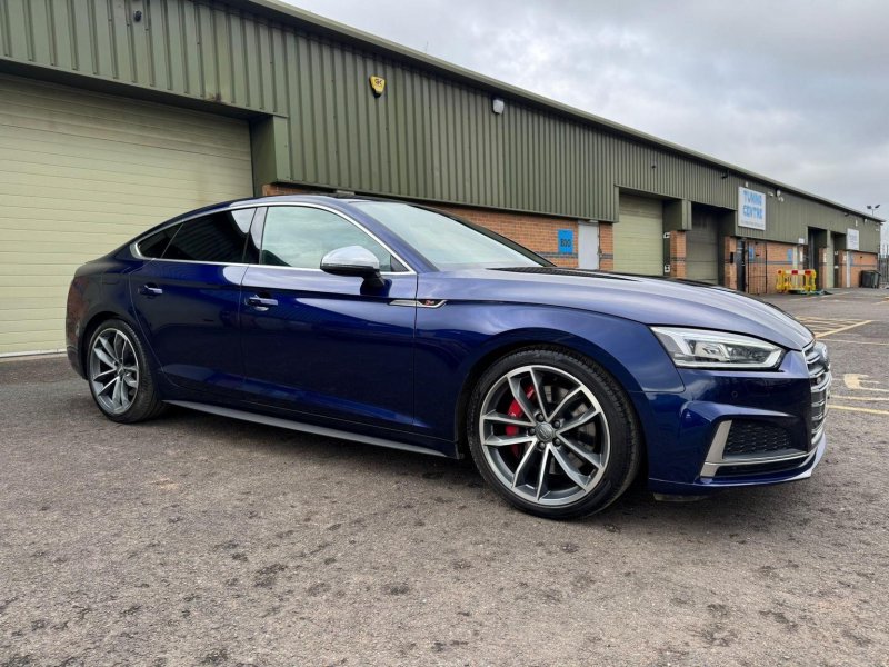 AUDI S5