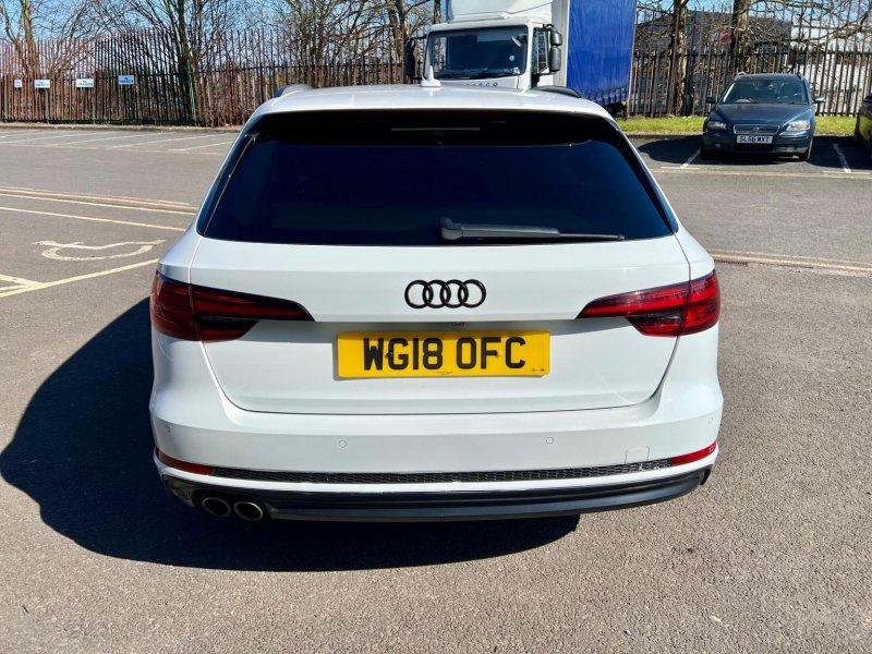 AUDI A4 AVANT