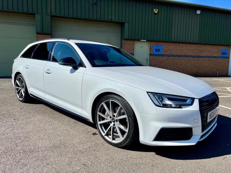 AUDI A4 AVANT