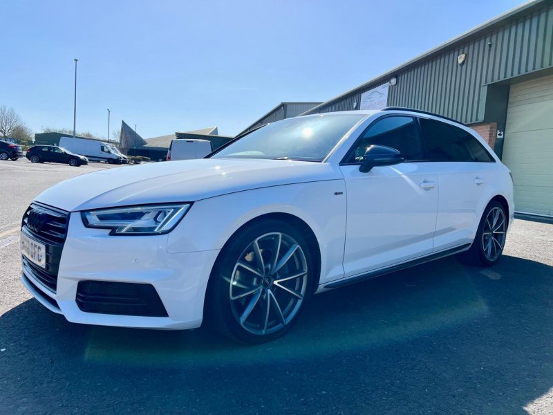 AUDI A4 AVANT