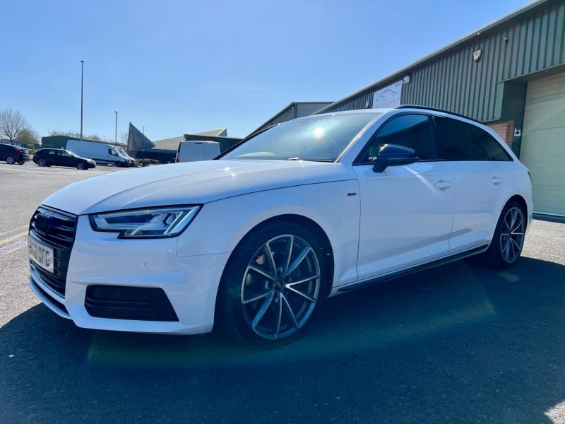 AUDI A4 AVANT