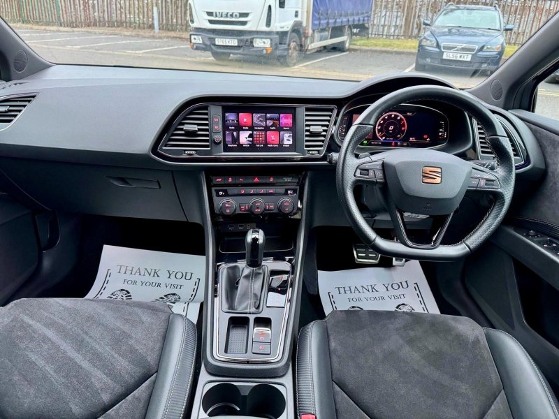 SEAT LEON